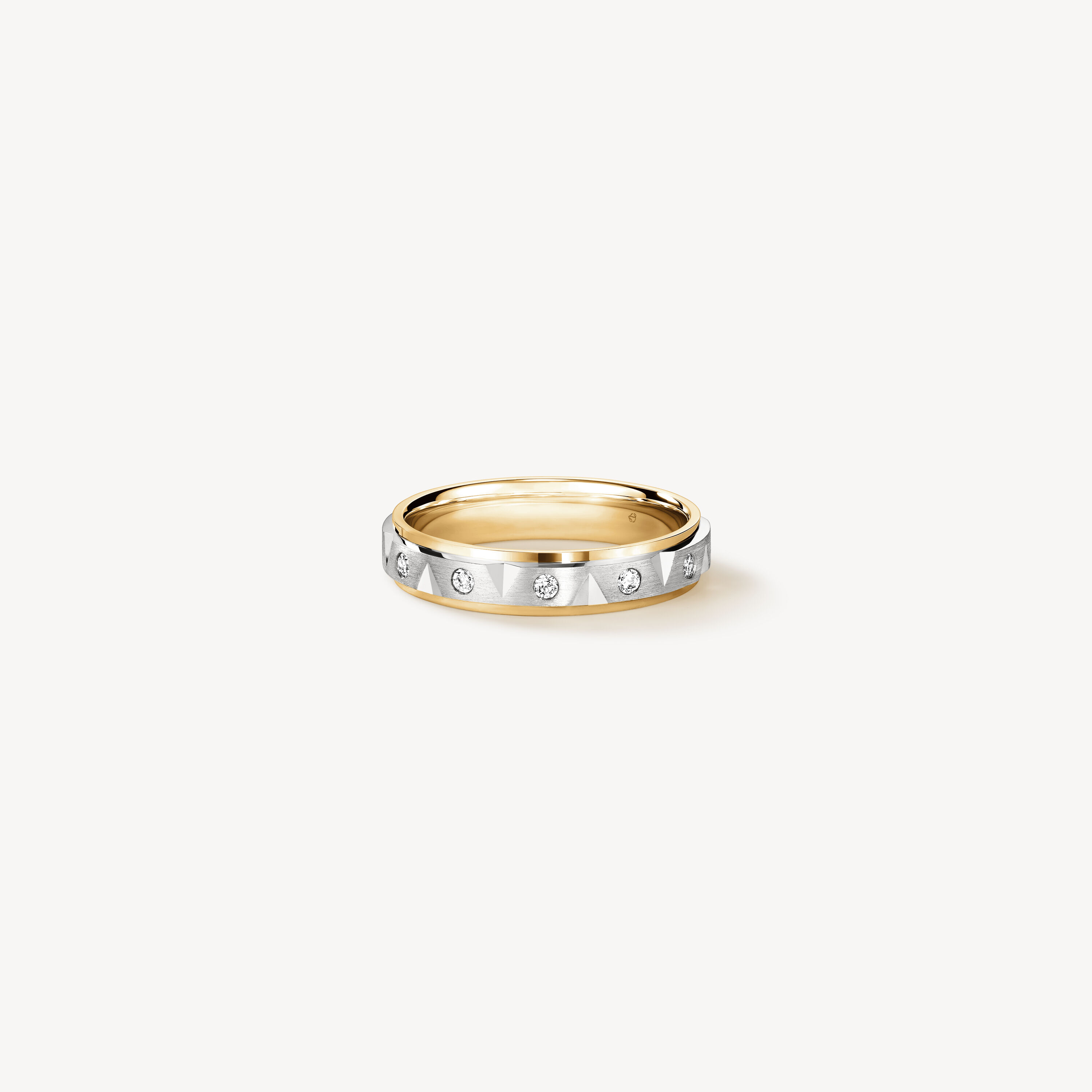 Love Chevron Eternity 結婚對戒 , 鉑金和18K 黄金, large