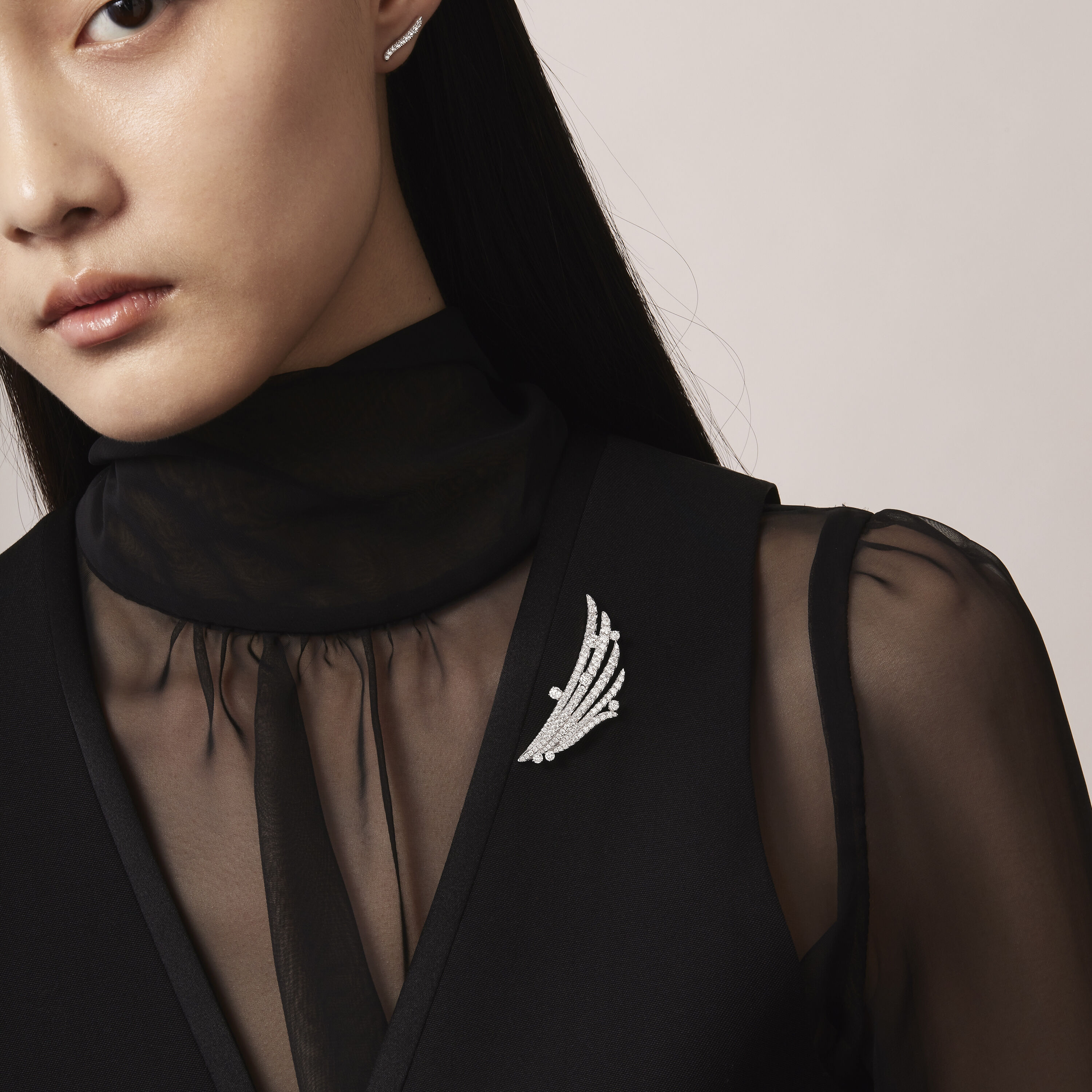 VELA 法式切割密鑲鑽石胸針, 18K 黄金, large