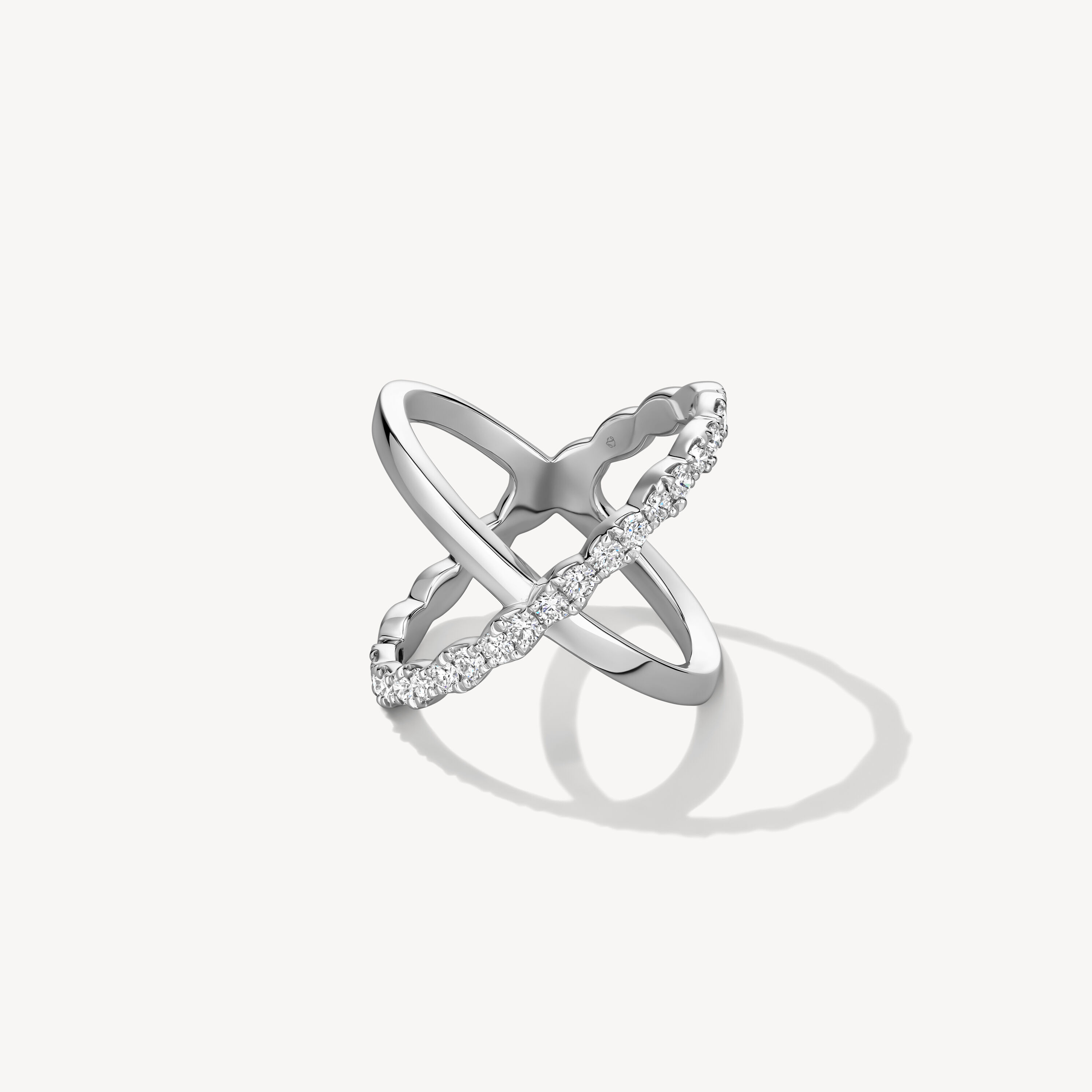 Lorelei Criss Cross 鑽石戒指, 18K 白金, large