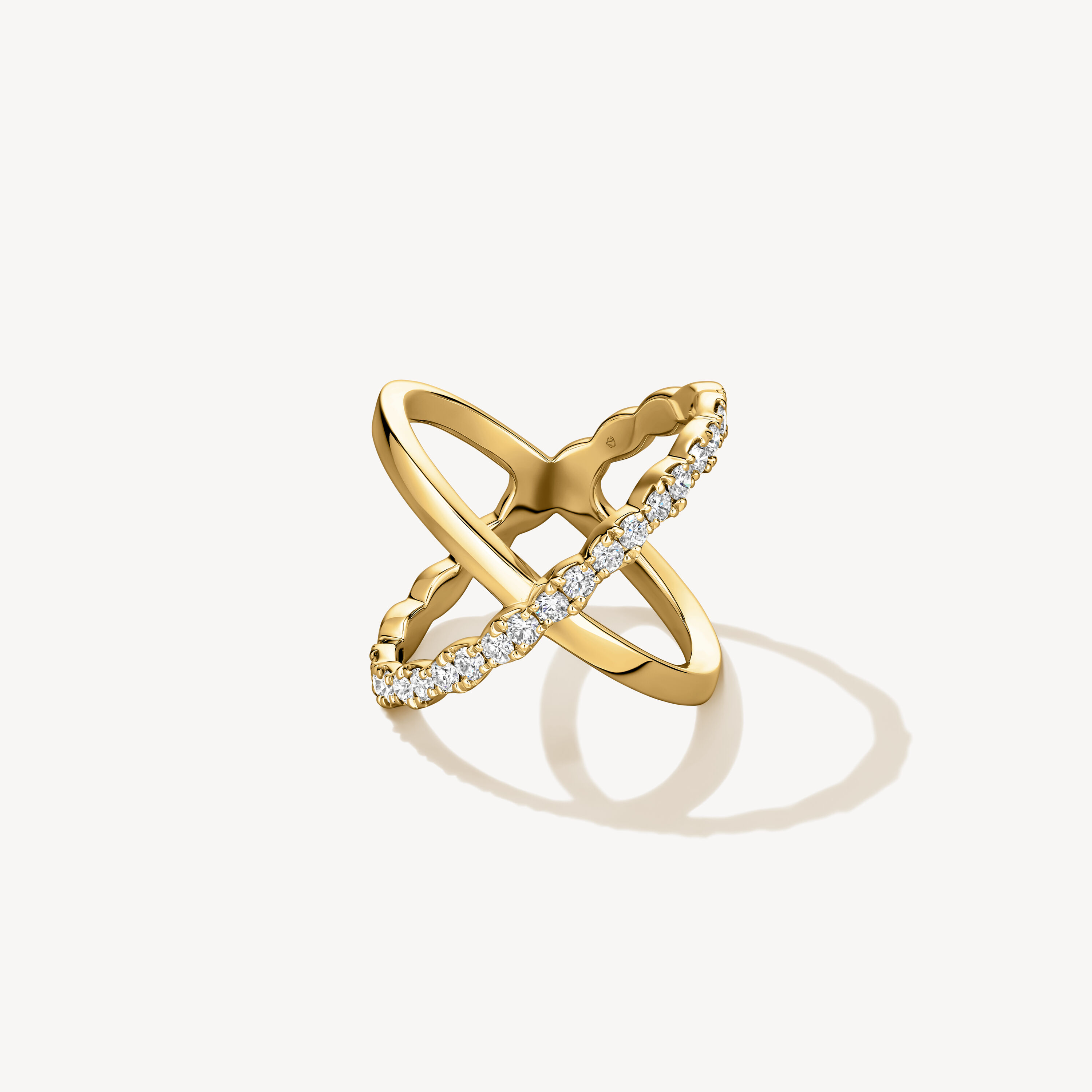 Lorelei Criss Cross 鑽石戒指, 18K 黄金, large