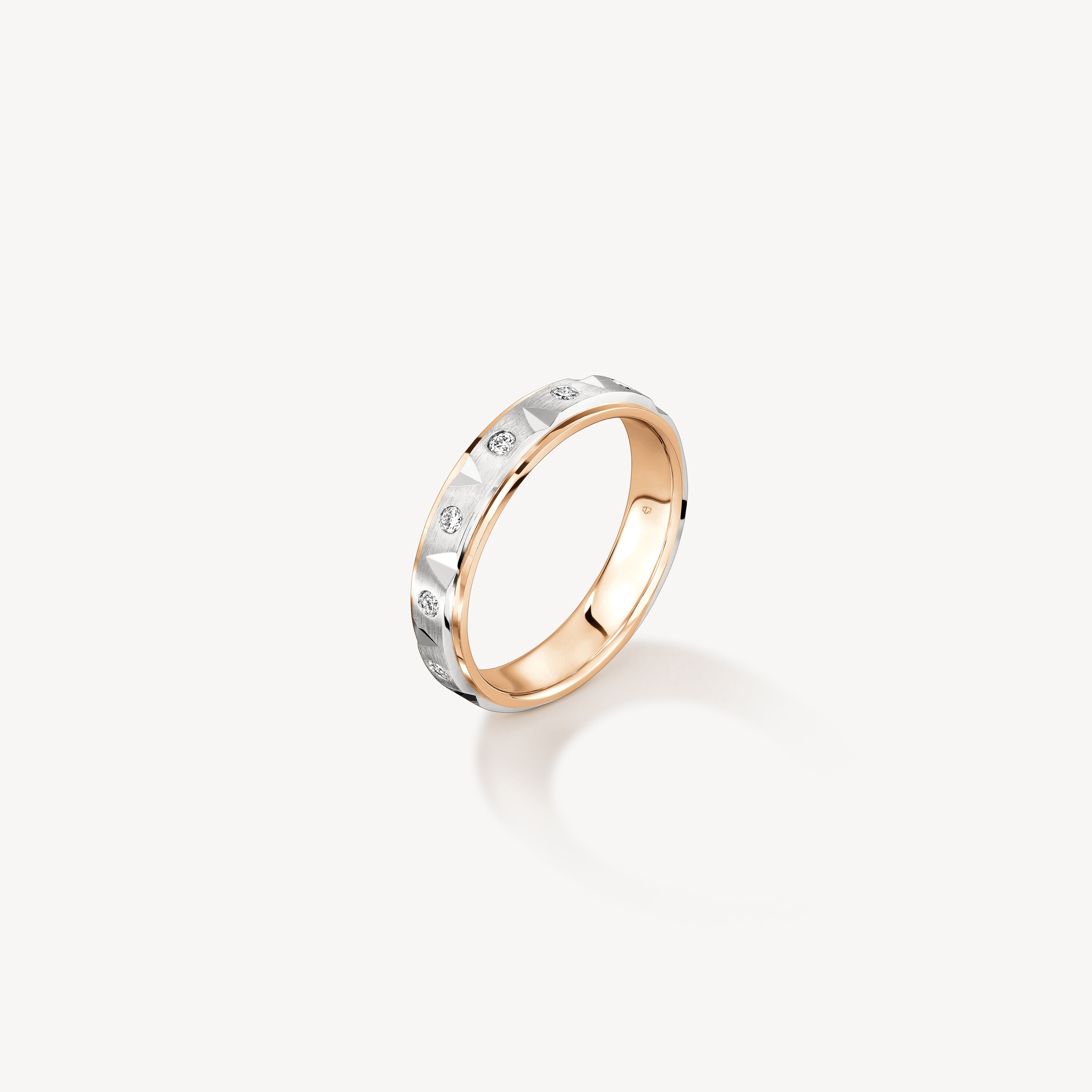 Love Chevron Eternity 結婚對戒 , 鉑金和18K 玫瑰金, large