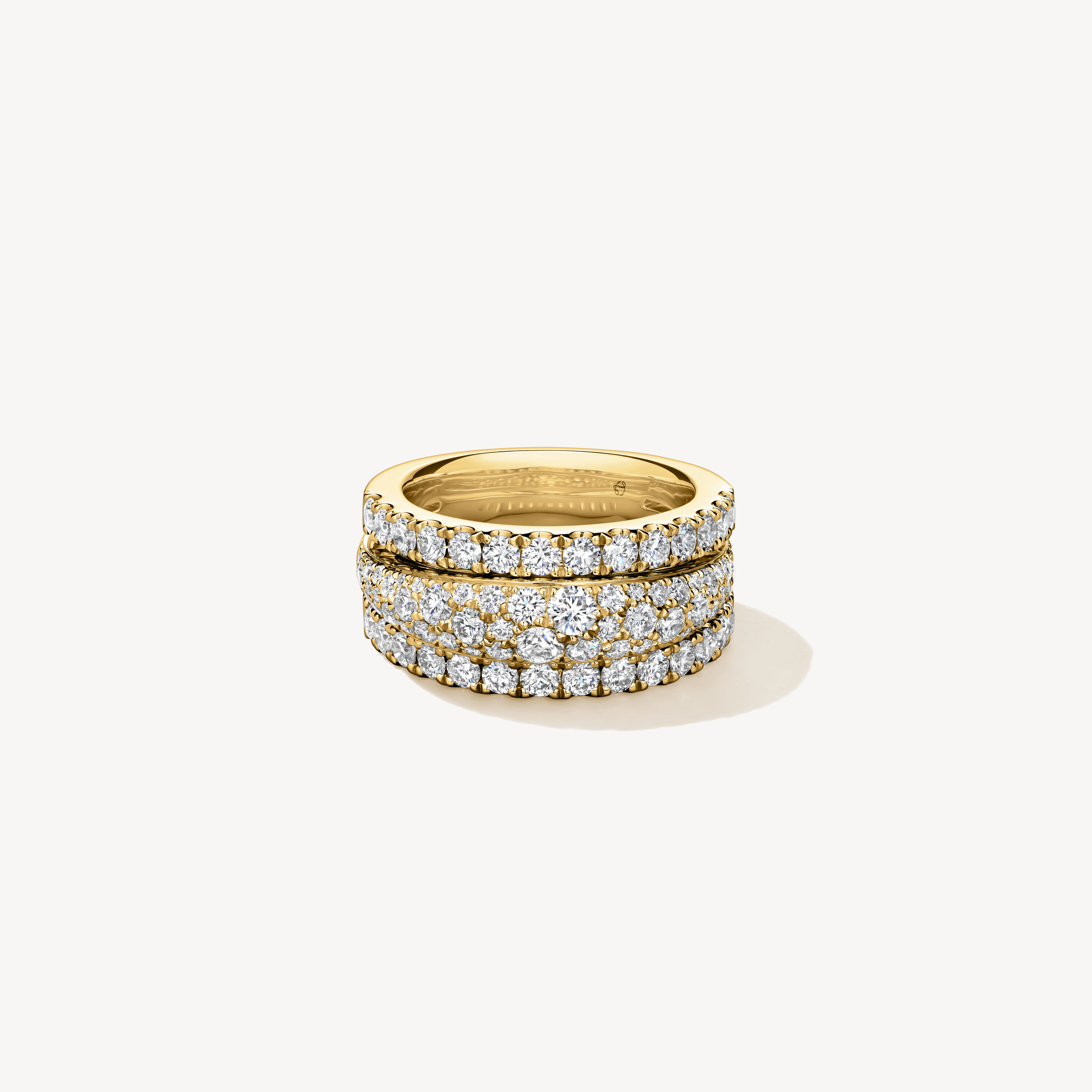 Grace Triple Row Small Domed戒指, 18K 黄金, large