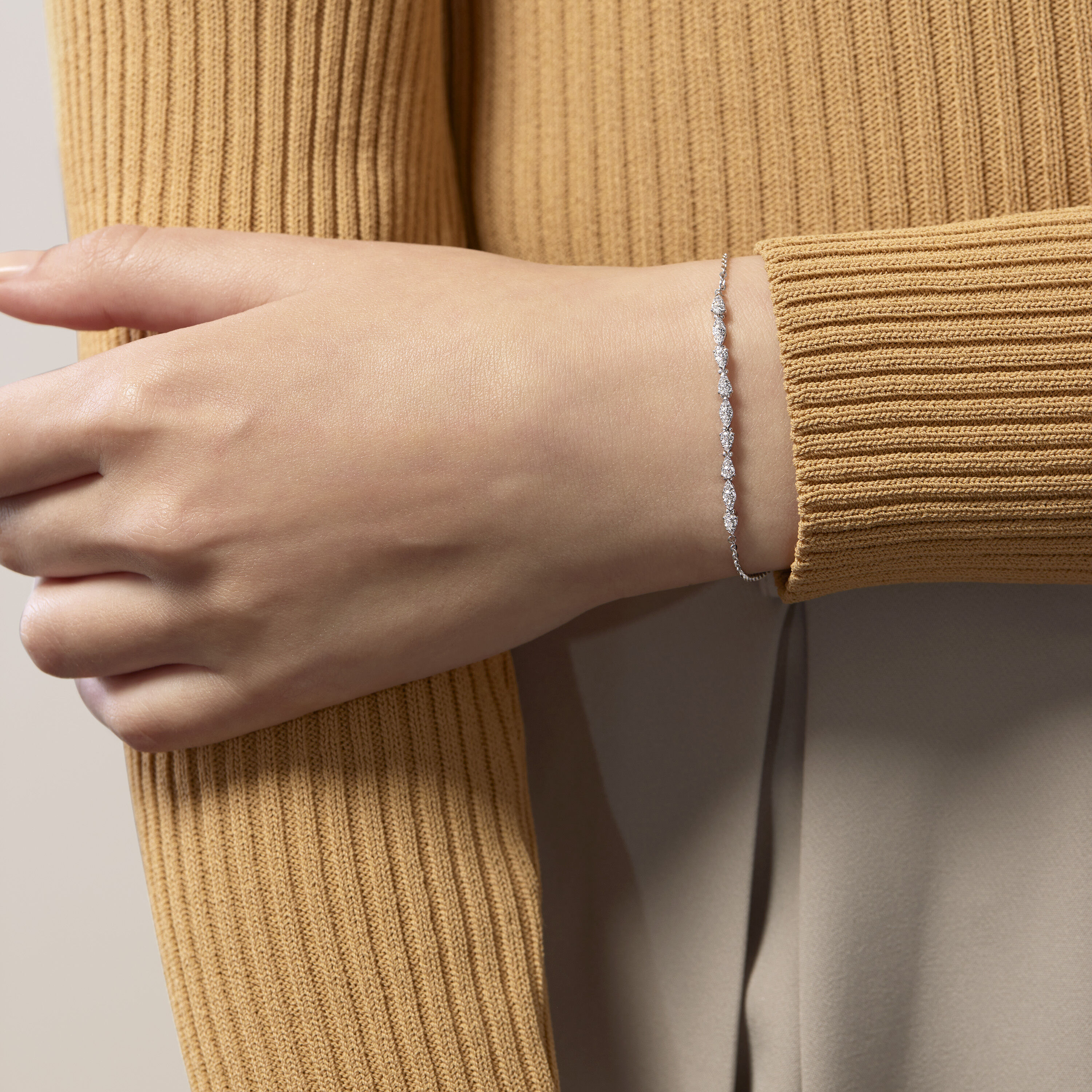 Aerial Dewdrop 鑽石手鏈, 18K 黄金, large