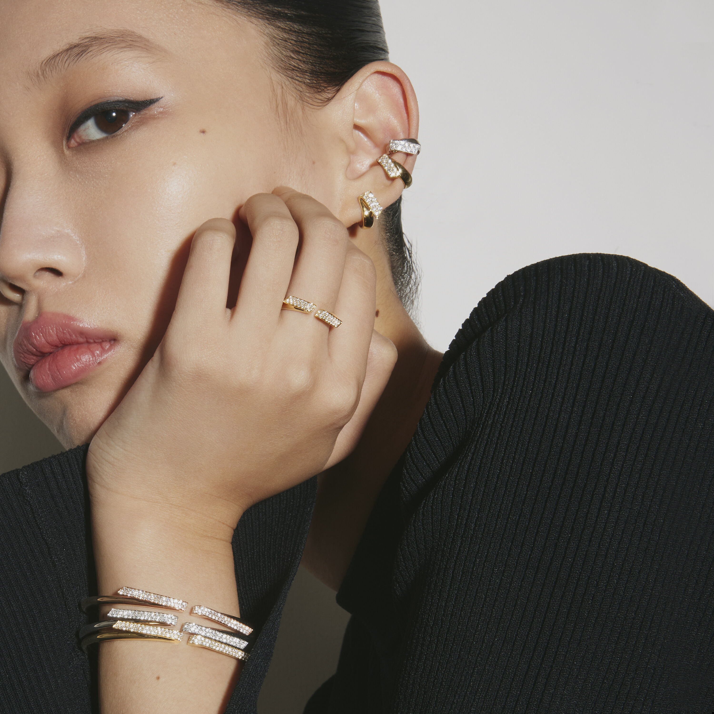 INSIDE/OUT Diamond Flexi Bangle, 18K Yellow Gold, large