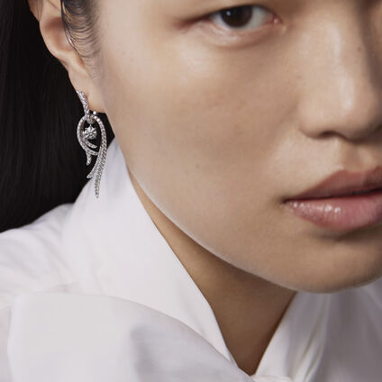 Vela Twisted Drop 鑽石耳環 (小), 18K 白金, large