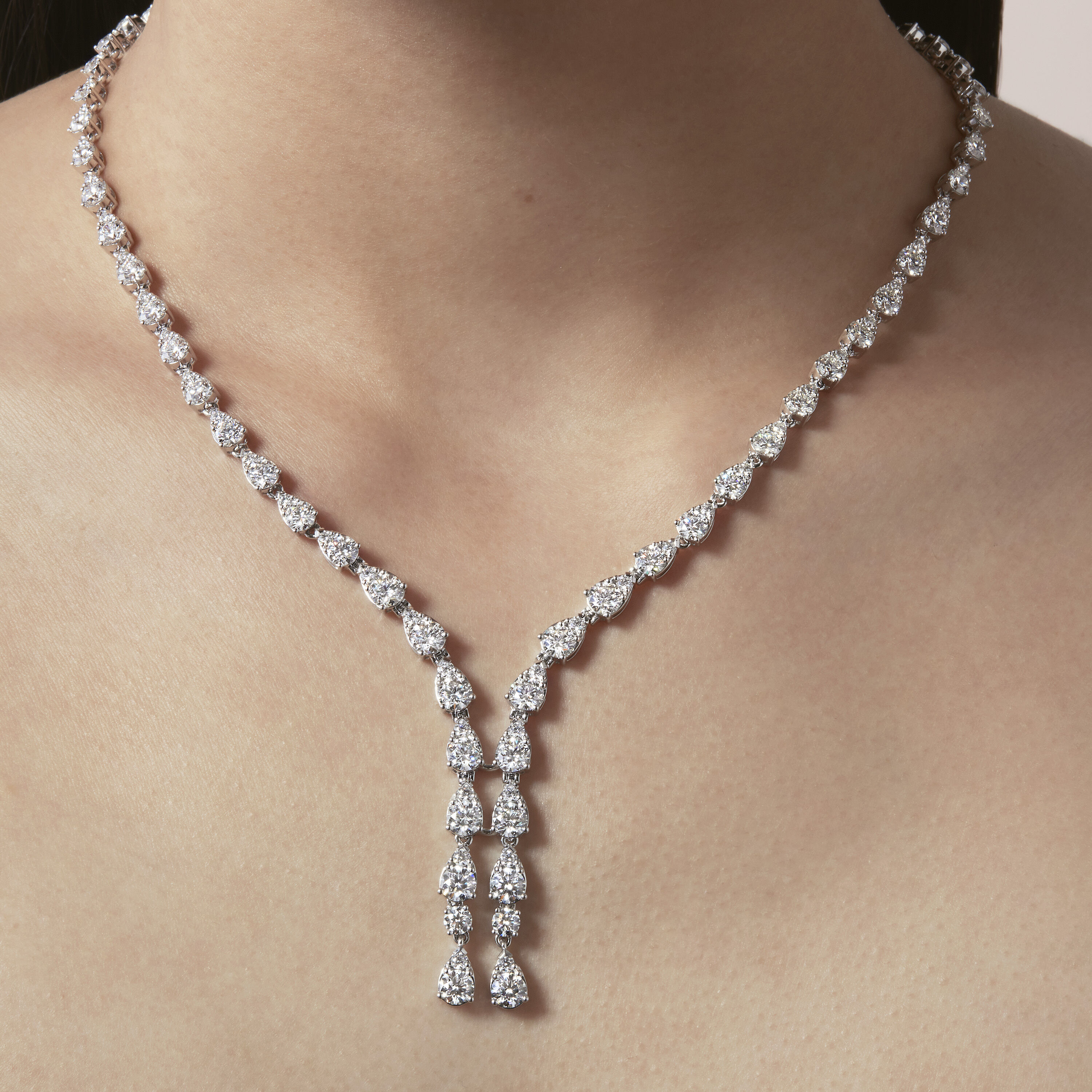 Aerial Teardrop 鑽石項鏈, 18K 白金, large